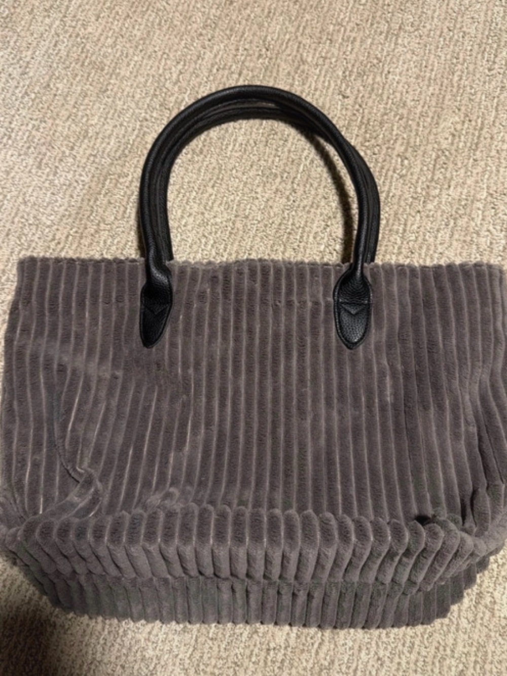Plush Ribbed Tote Bag in Gray with Black Handles